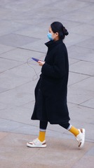 164028