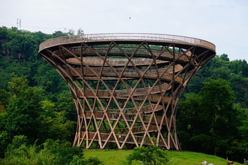 30805