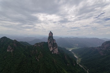 0423D2D5-BF68-4F52-9F41-55047F0A88A5/L0/001