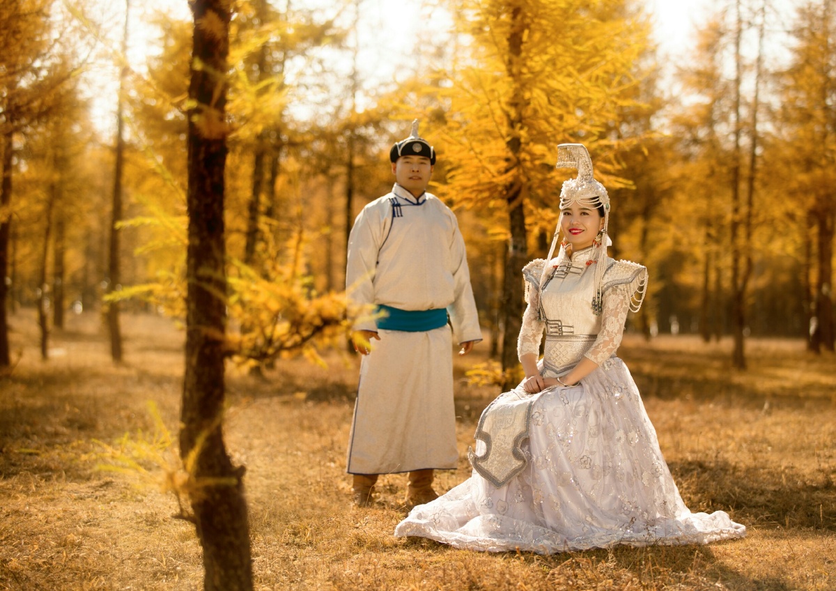 蒙古婚纱