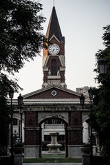 86129