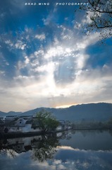 宏村日出带标记.jpg