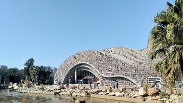 1607763