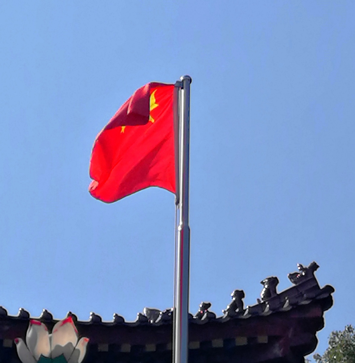 国旗升寺院2018华为三明抓拍