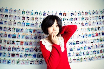Toto with Photo Wall