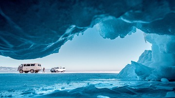 贝加尔湖 蓝冰洞