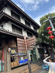 2F5CA964-82D2-424C-B1A9-CC7F1DB7203A/L0/001