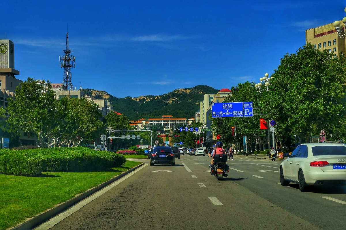 城市街景摄于威海 - 浊酒烫一壶饮尽过往 - 图虫