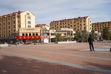 2597771