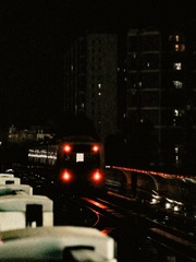 563249
