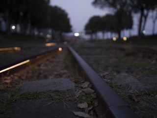158049