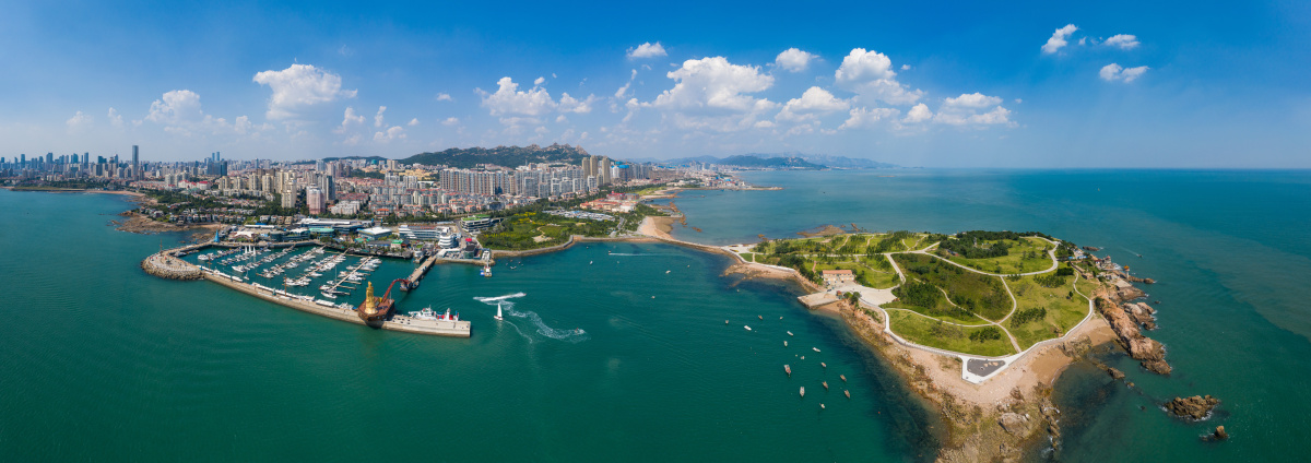 无人机航拍青岛小麦岛海上自然风光全景接片