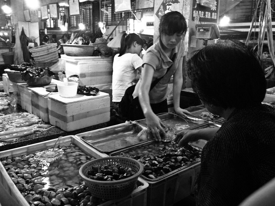 三亚湾的菜场<br />
OLYMPUS DIGITAL CAMERA