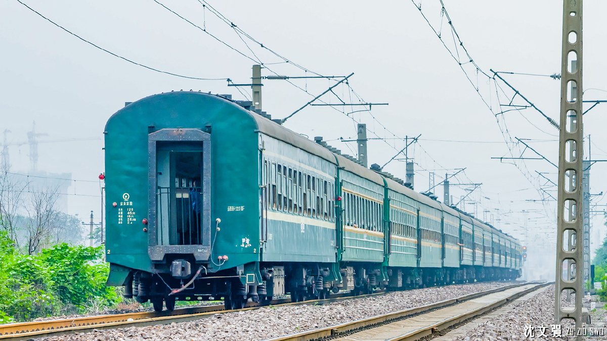 铁路火车北京   打开微信,使用"扫一扫"即可将网页分享之朋友圈 转发