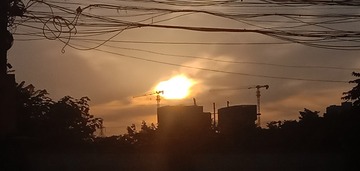 365761