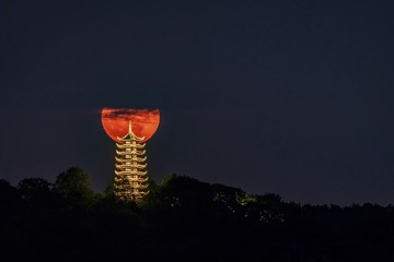 001