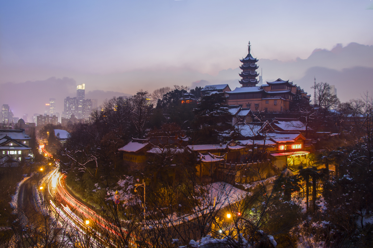 南京鸡鸣寺雪夜