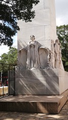 1569082