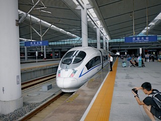 887021