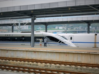 887020