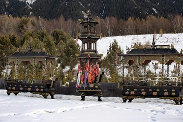 54700