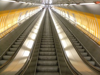 49332