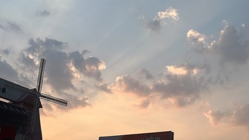 8F237137-4A06-4C4C-9D10-EA5D139B0597/L0/001