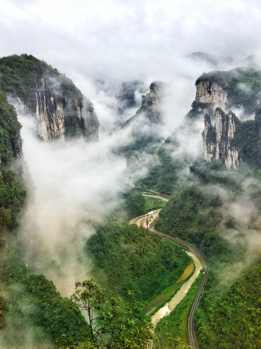 云雾德夯大峡谷