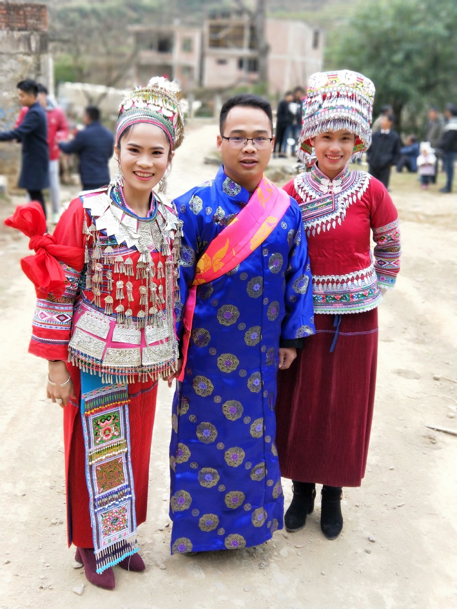 普者黑壮族婚礼服,新郎新娘伴娘伴郎