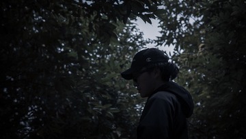 001