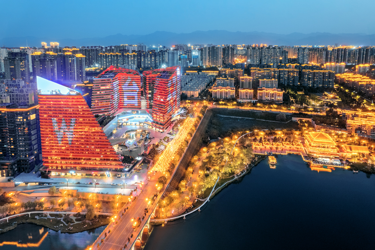 西安曲江南湖w酒店蓝调时刻航拍 - 心途映像 - 图虫