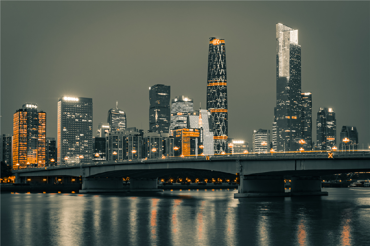 广州天河cbd的夜景太迷人了是来广州必打卡的目的地无论从哪个角度