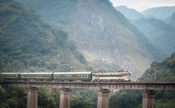 24375172-A187-4D49-988A-BB5A8ADFC152/L0/001