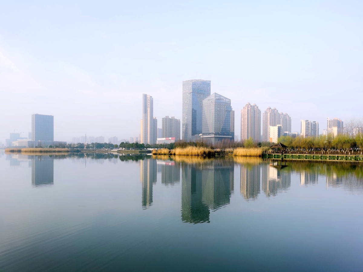 晨曦(手机拍摄宜兴东氿)