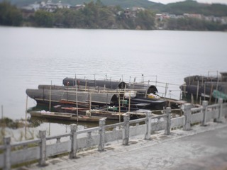 73072