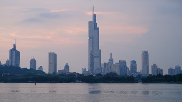 F8853059-DF10-4320-B8A1-C288CF0E5A3D/L0/001