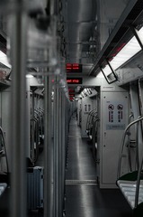 519319