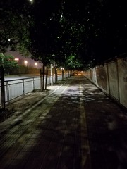 492618
