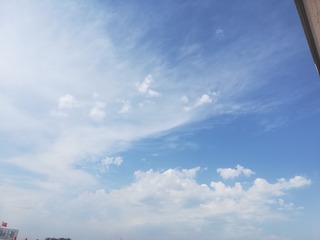 407537