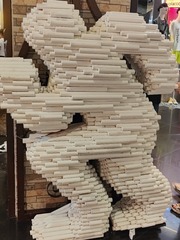 1000125805