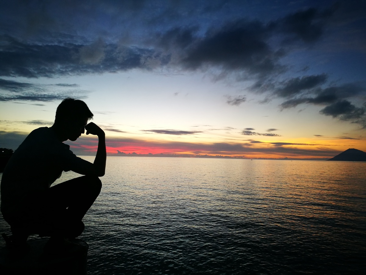 海岛晚霞剪影 - alec孟宏强 - 图虫