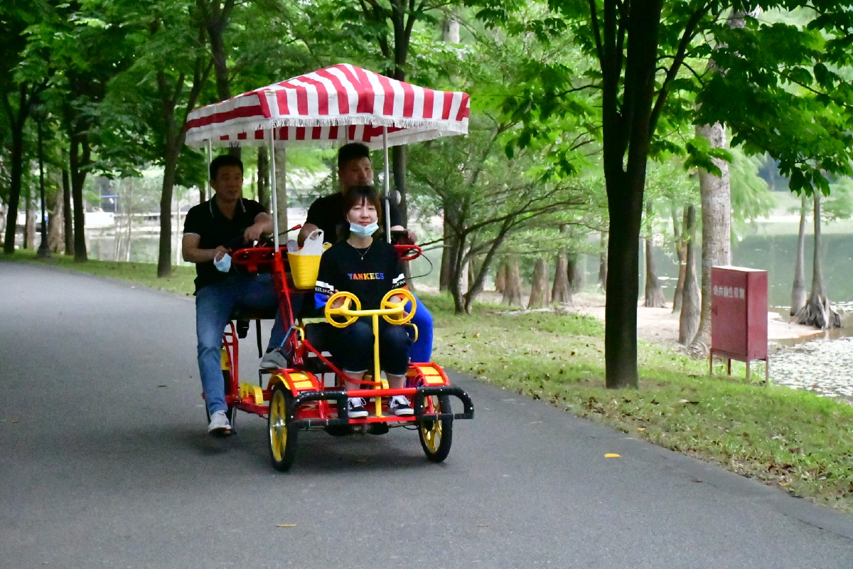 我的街拍日记双人脚踏车