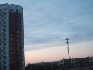 881