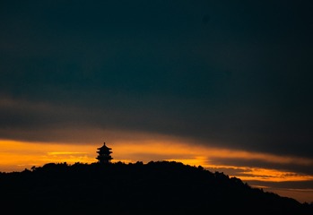 236015
