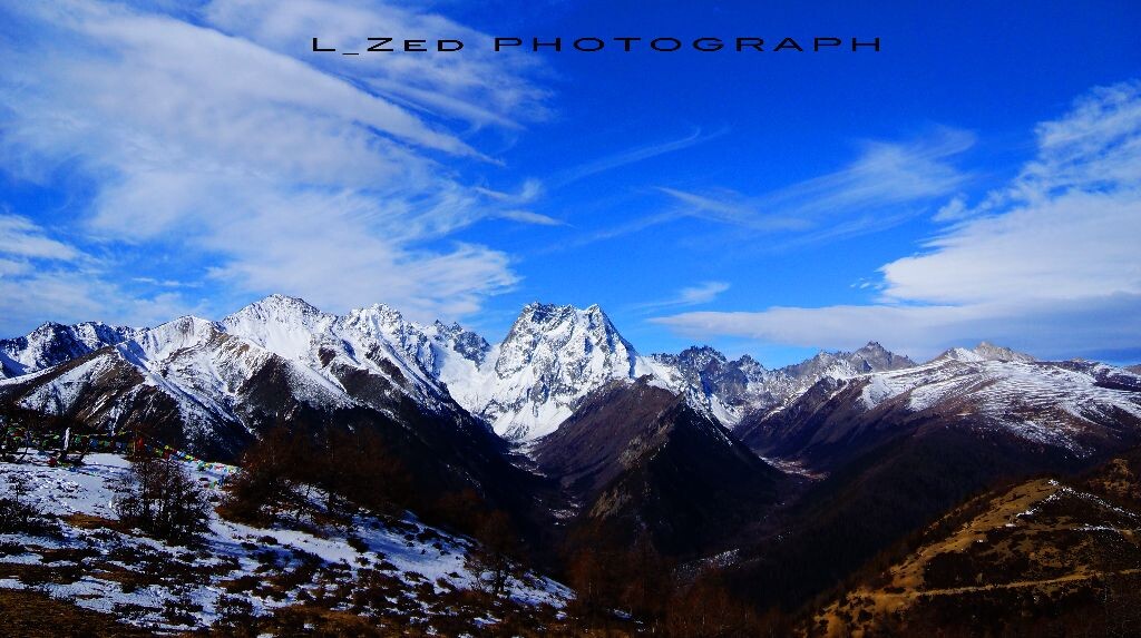 白茫雪山<br />
