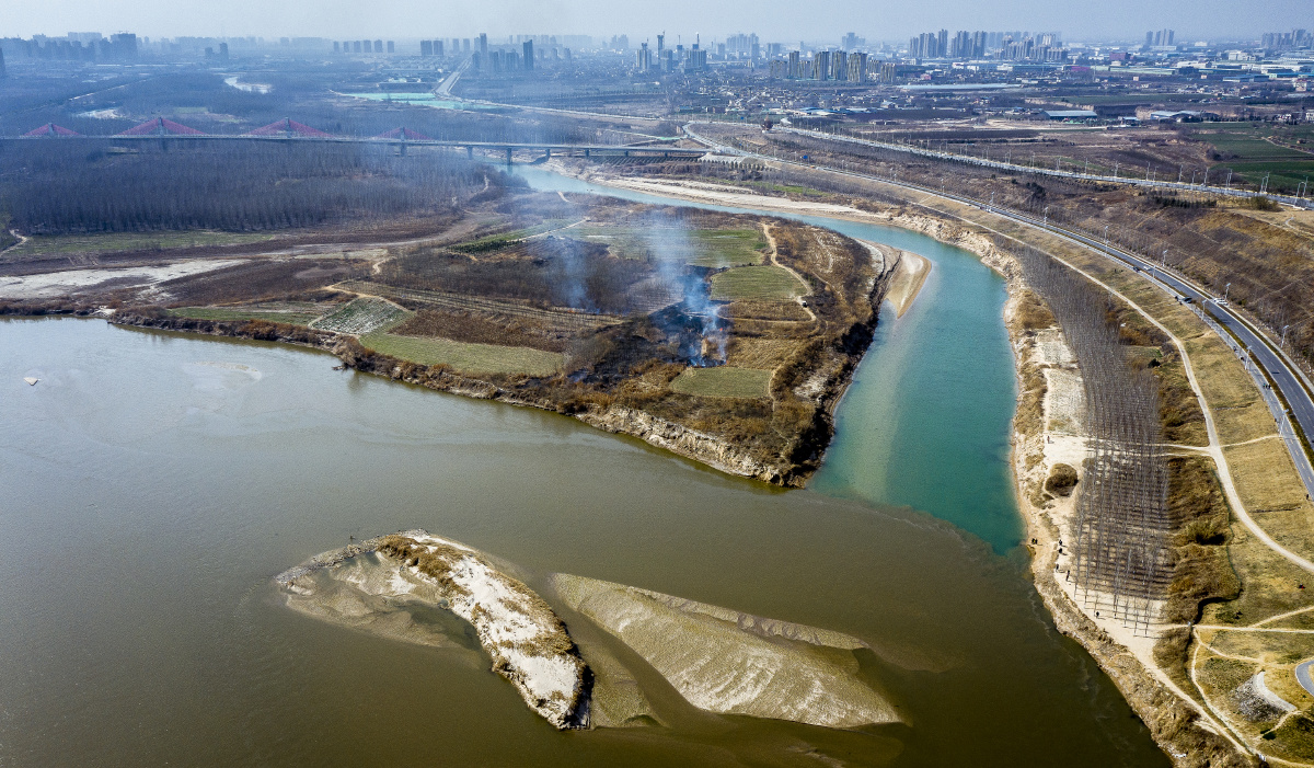 泾渭分明渭河是黄河的最大支流泾河又是渭河的最大支流泾河和渭河在