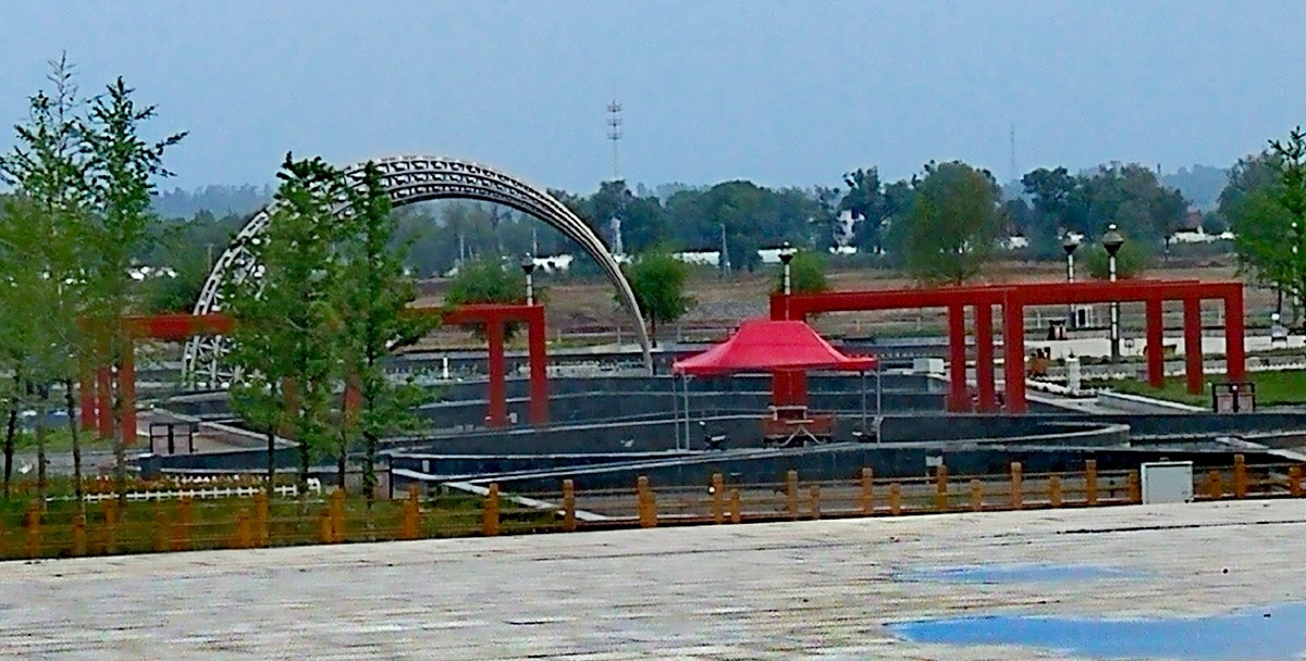 手机拍摄开原滨水新城景观带