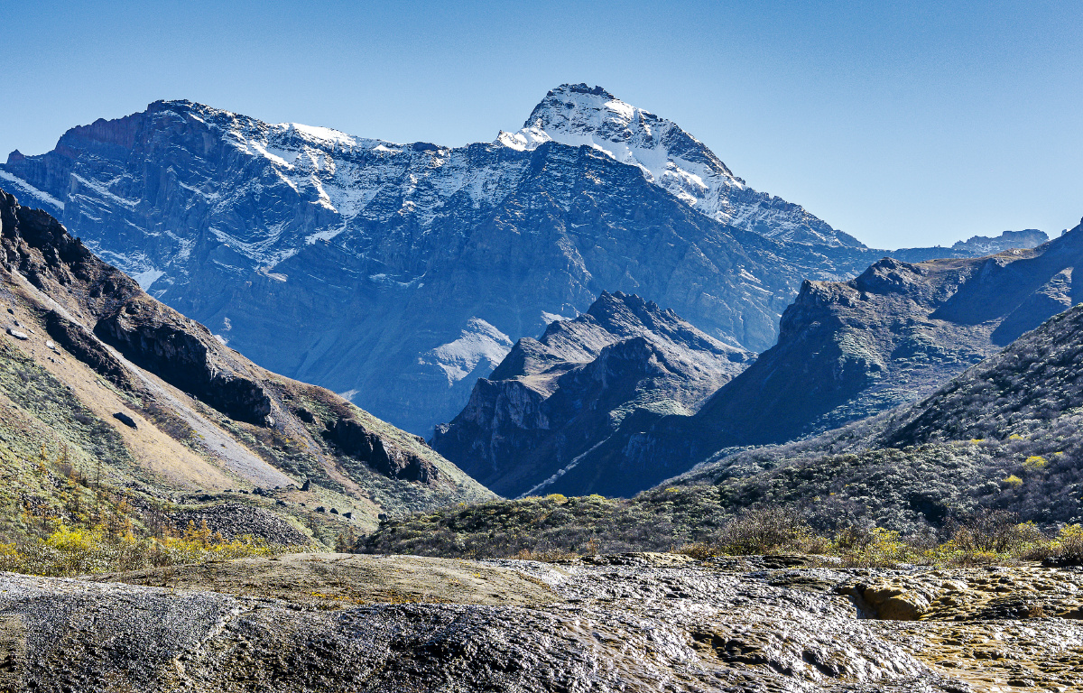 岷山山脉主峰雪宝顶