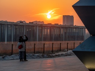 001