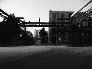 365859